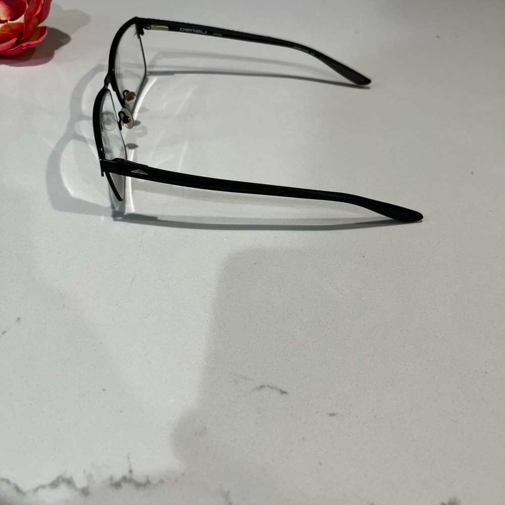 Denali NOBO Unisex Stylish Black Metal Eyeglasses